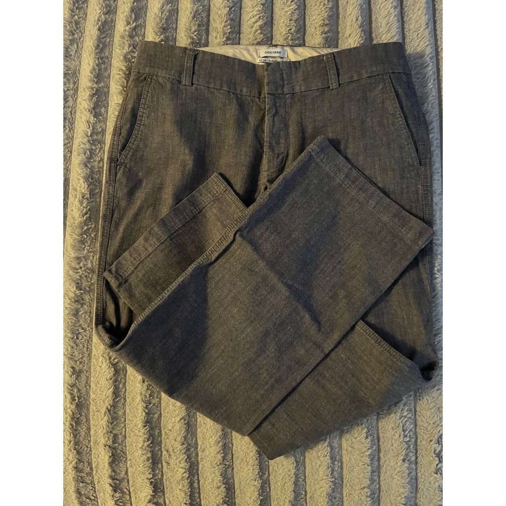 Dockers Iconic Khaki Pants Womens 10 Med Low Rise Slightly Curvy Grey Straight